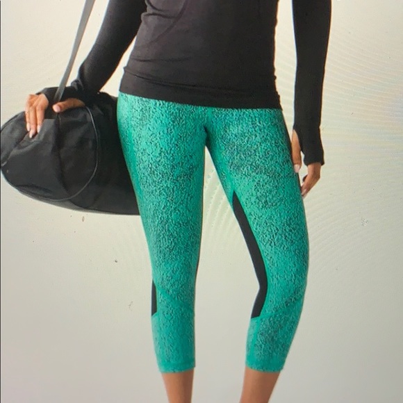 🔸 Lululemon pace rival crop Bali breeze jacquard - Picture 12 of 12